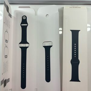 NWOT Apple Watch band 40mm.